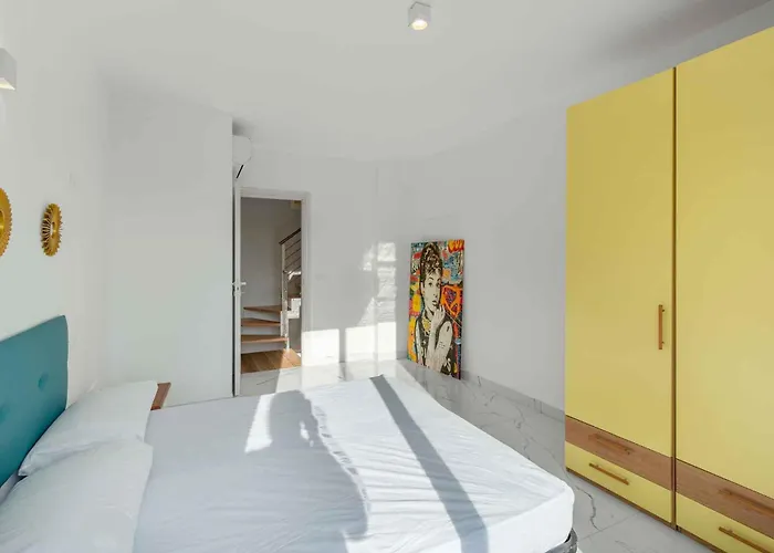 With Pool In 54749 Apartment