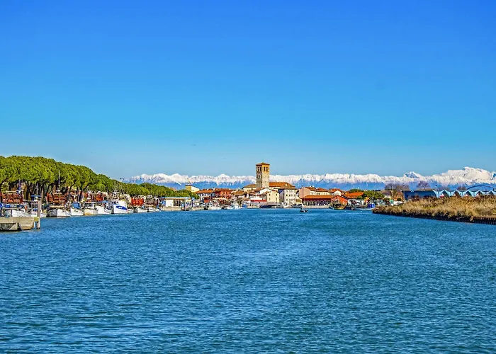 Apartment With Pool In 54749