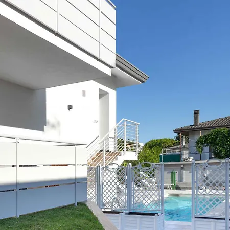 Apartment With Pool In 54749